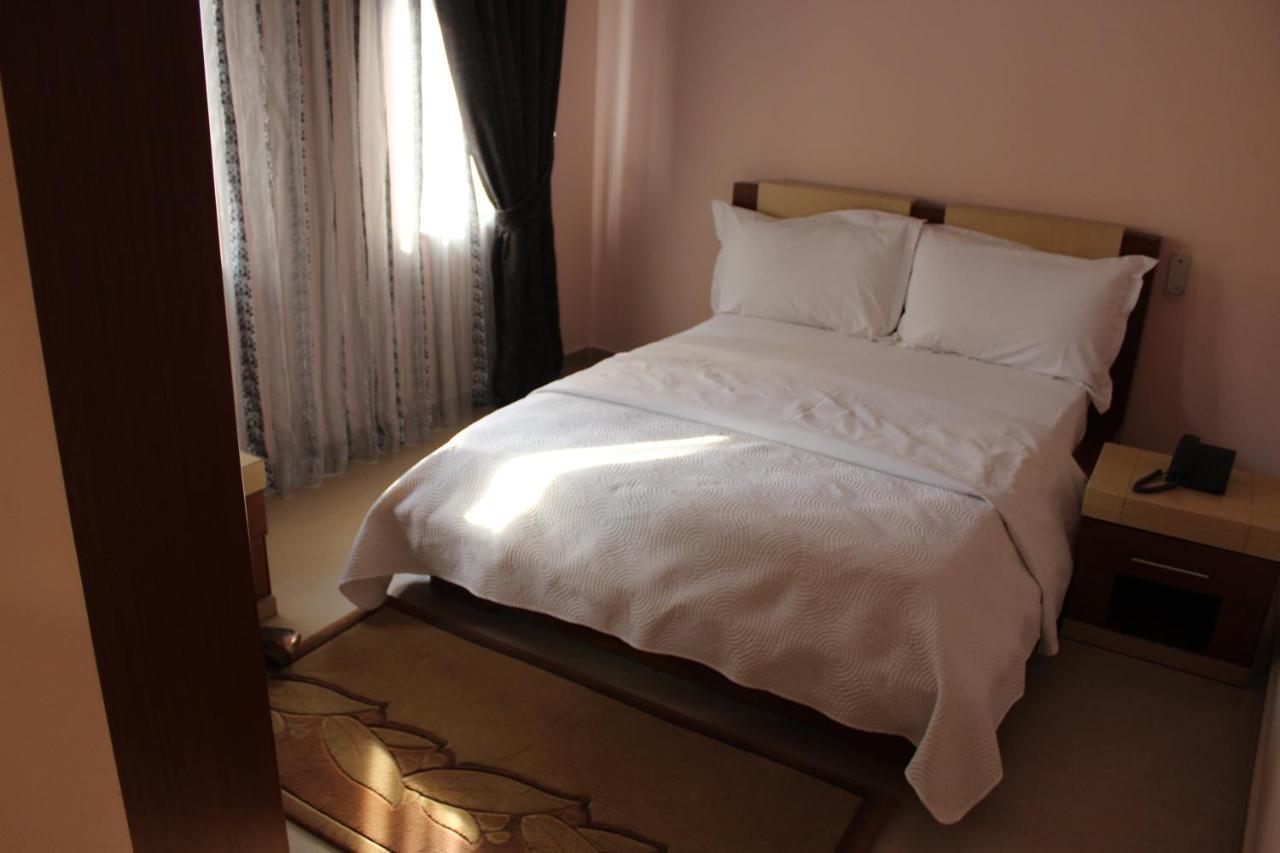 טיראנה Hotel Piemonte מראה חיצוני תמונה